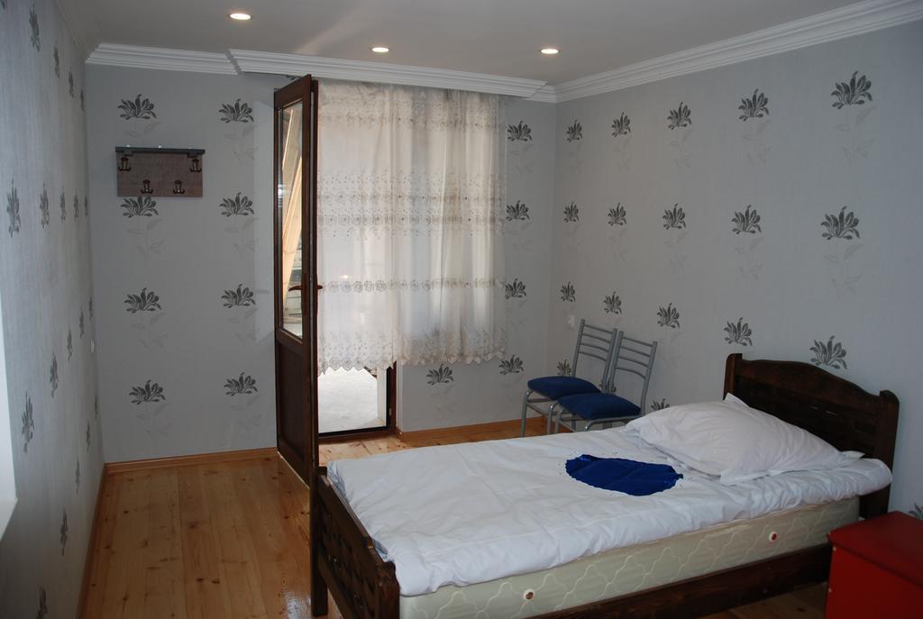 Keti Pilpani Guesthouse Μέστια Εξωτερικό φωτογραφία