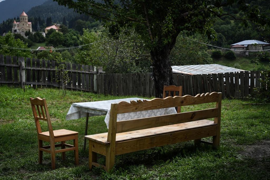 Keti Pilpani Guesthouse Μέστια Εξωτερικό φωτογραφία